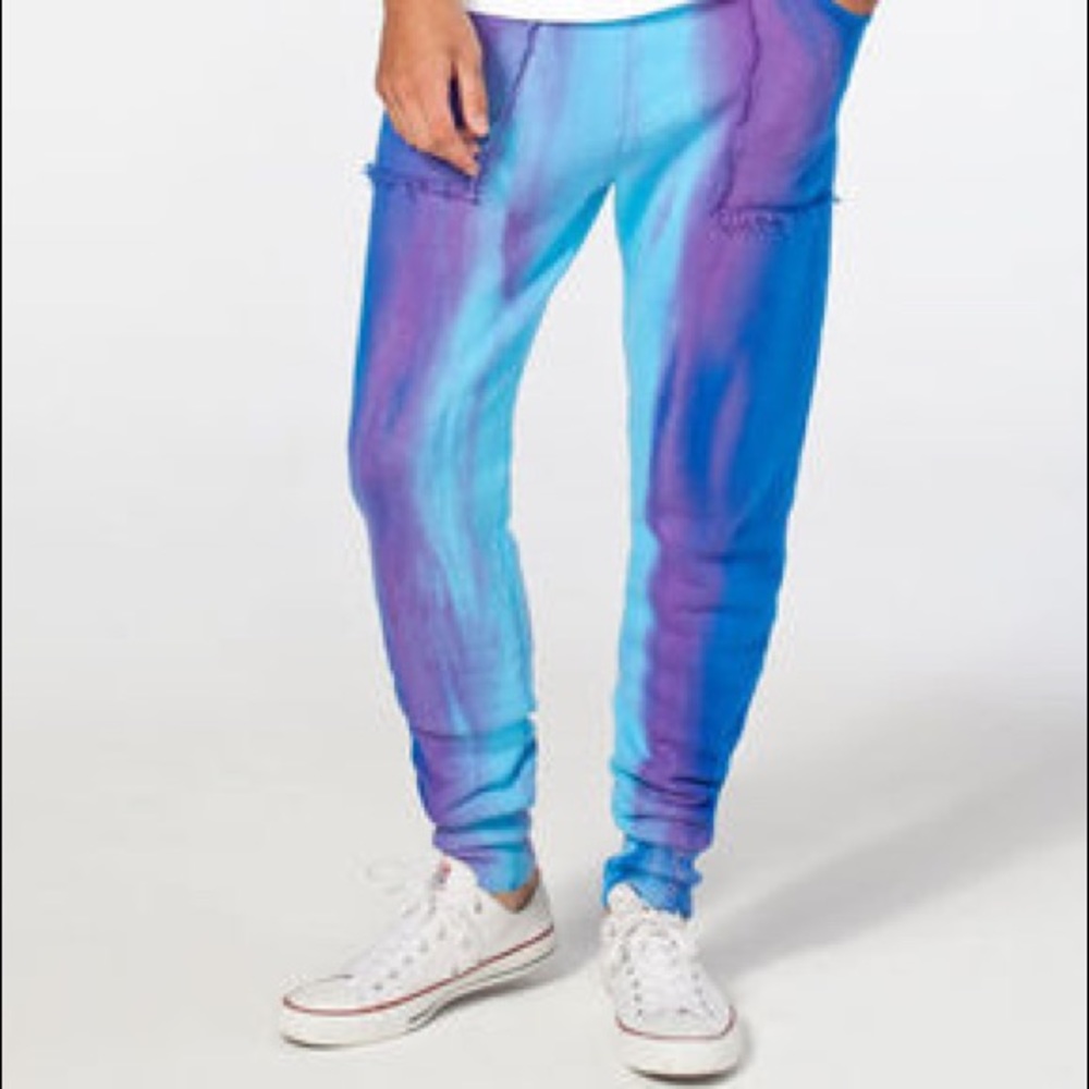 Men’s/Women’s Mochi Small Tie Dye Sweats